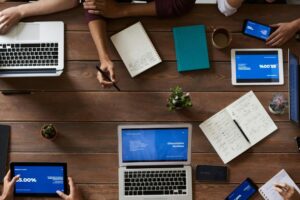 Relationship Selling: Closing Deals by Building Meaningful Connections