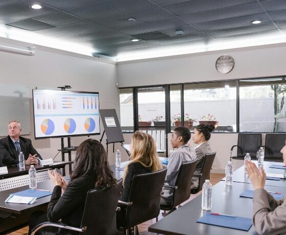 Outcome-First Selling: How Reverse Sales Planning Shrinks Cycles and Lifts Win Rates